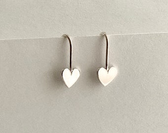 Heart shaped small drop earrings handcrafted in sterling silver 925, small, dainty, modern, minimalist earring, made in Australia