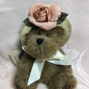 Vintage Boyds Bear Lynette Bearlove - 6 inches