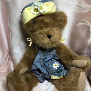 Vintage Boyds Bear Doreen Q Daisydew - 14 inches