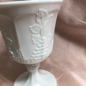 Vintage Indiana Glass Harvest Grapes Design White Milk Drinking Goblet