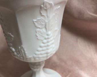 Vintage Indiana Glass Harvest Grapes Design White Milk Drinking Goblet
