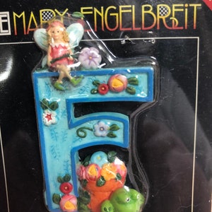 Vintage Mary Engelbreit Carta "F" Magneto