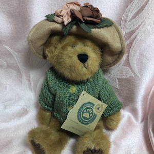 Vintage Boyds Bear Mrs Trumbull - 10 inches