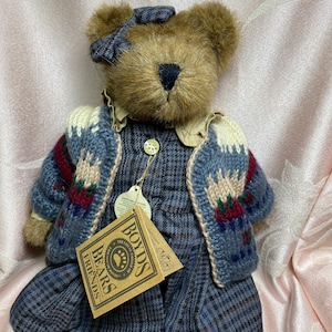 Vintage Boyds Bear Zelma Berriweather - 10 inches