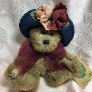 Vintage Boyds Bear Plush ~ Yvette DuBeary Bear ~ 6 inches