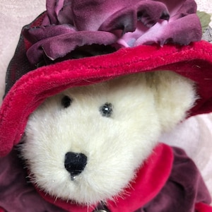 Vintage Boyds Bear Ms Rouge Chapeau - 10 inches