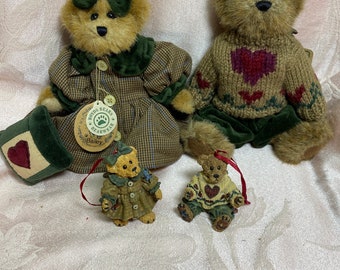 Vintage Boyds Bear Christmas 1997 Bailey & Matthew with Ornaments - 8 inches