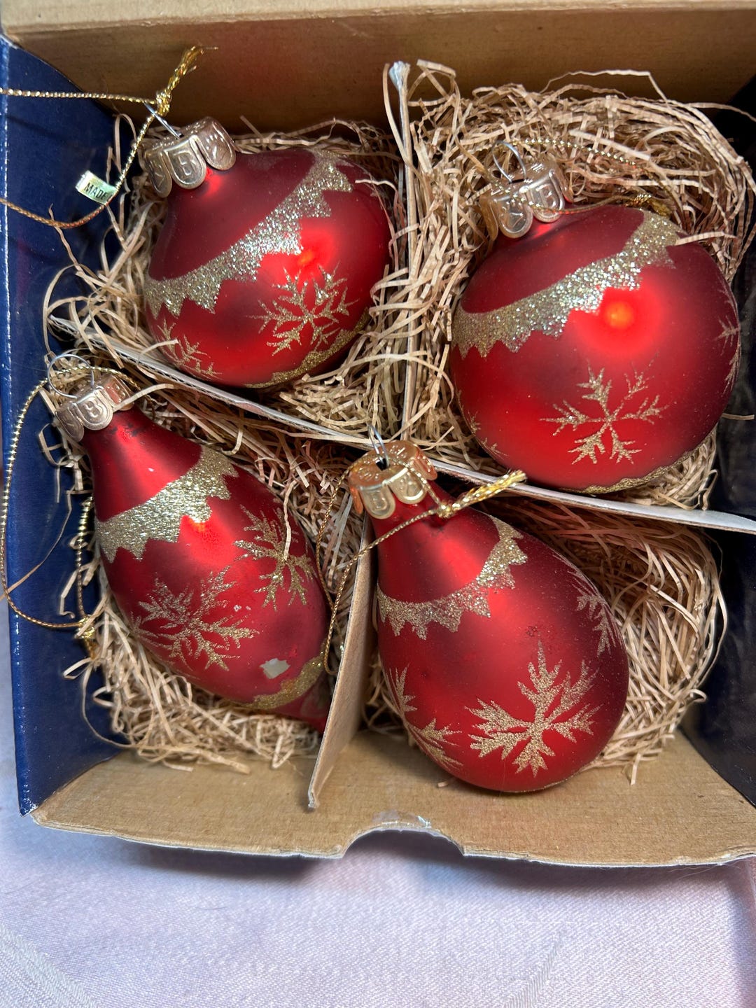 Vintage Boyds Bears Glass Ornament ~ Bailey's Red Snowflake