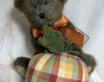 Vintage Boyds Bear Holden T Punkinbeary - 8 inches