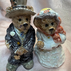 Vintage Boyds Bearware Pottery Salt/Pepper Shakers ~ Grenville & Beatrice…True Love