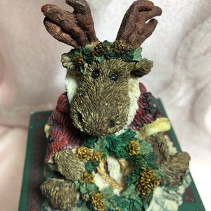 Vintage Boyds Bearstone Maynard the Santa Moose