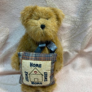 Vintage Boyds Bear Happy - 6 inches