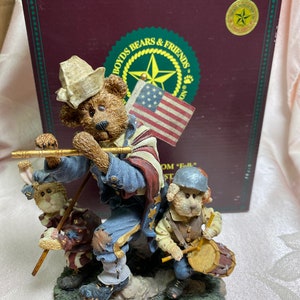 Vintage Boyd’s Bear Folkstone Sam, Libby and Ellis…Fife and Drum