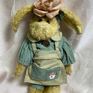 Vintage Boyds Bear Emily Babbit Rabbit - 8 inches