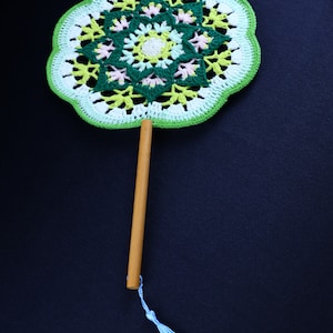 Antique Chinese Round Fan With Lady In Garden - Zentner Collection