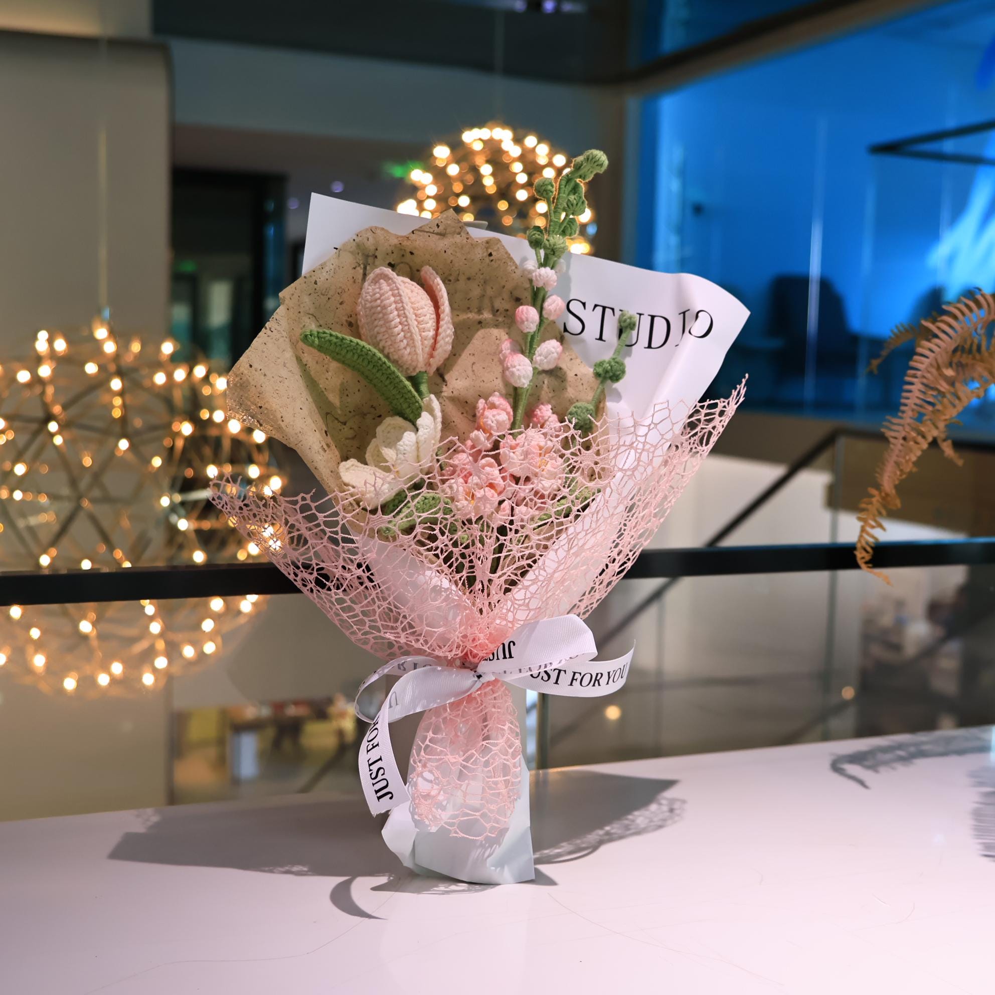 Handmade Mother's Day Bouquet for girlfriends, crocheted bouquets, Valentine's Day bouquets, crocheted flowers