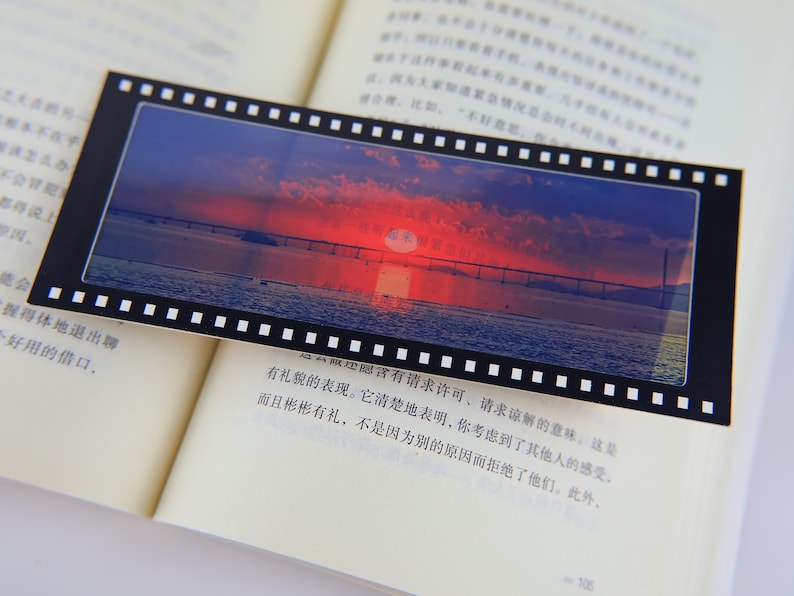2pcs Photo bookmarks, custom bookmarks, movie film bookmarks, bookmarks, commemorative bookmarks Large