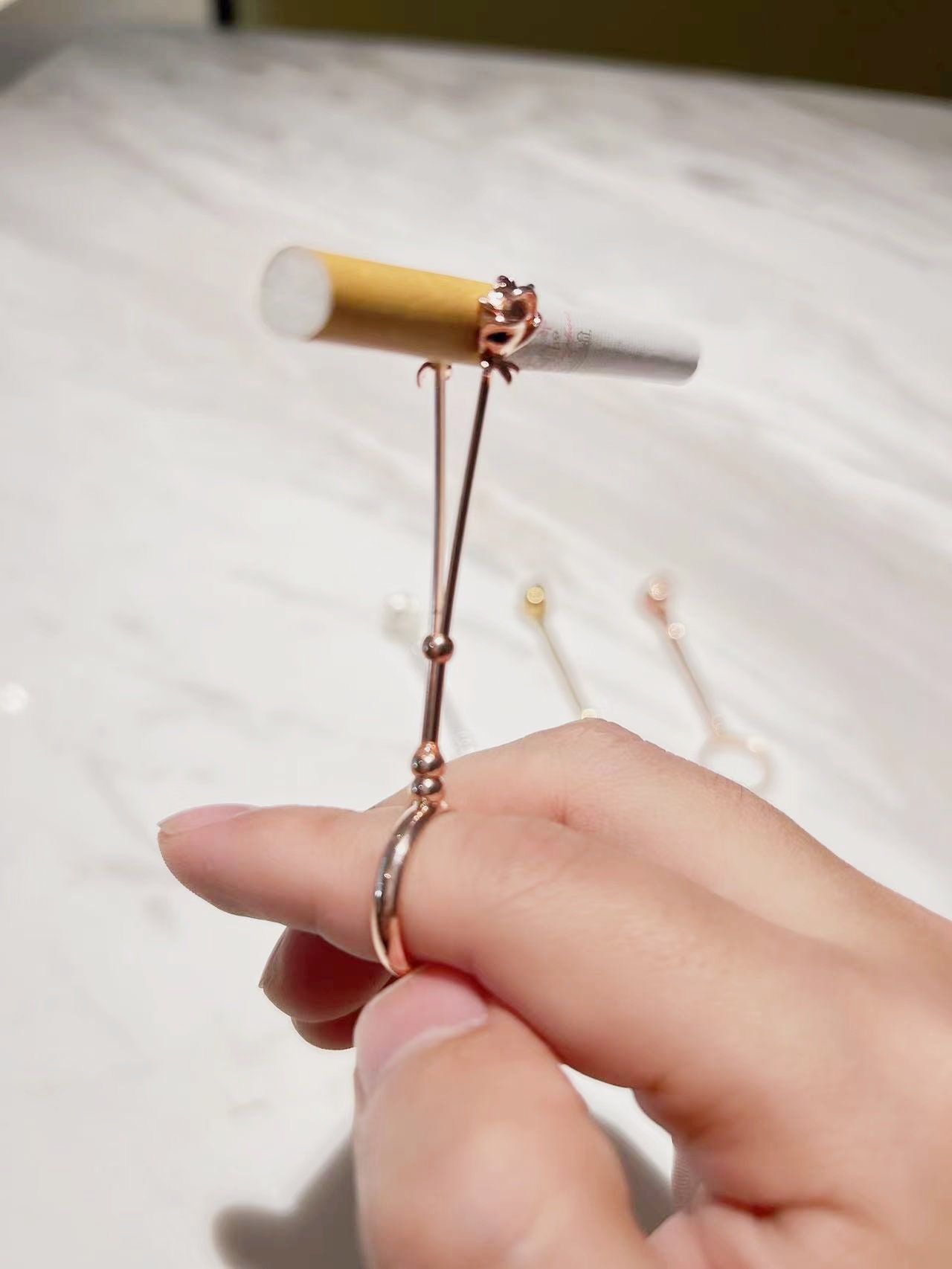 1pc New Spring Claw Cigarette Clamp Finger Ring, Cigarette Ring Holder,  Adjustable Ring Holder Cigarette Clip, Elegant Cigarette Holder Ring For  Women