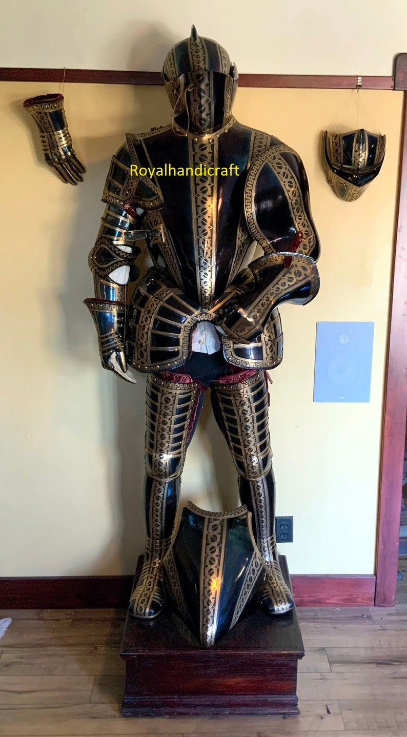 Medieval Best German Armour of Gold Etched Knight Suit of Armor Replica Armor Suit 18 Guage