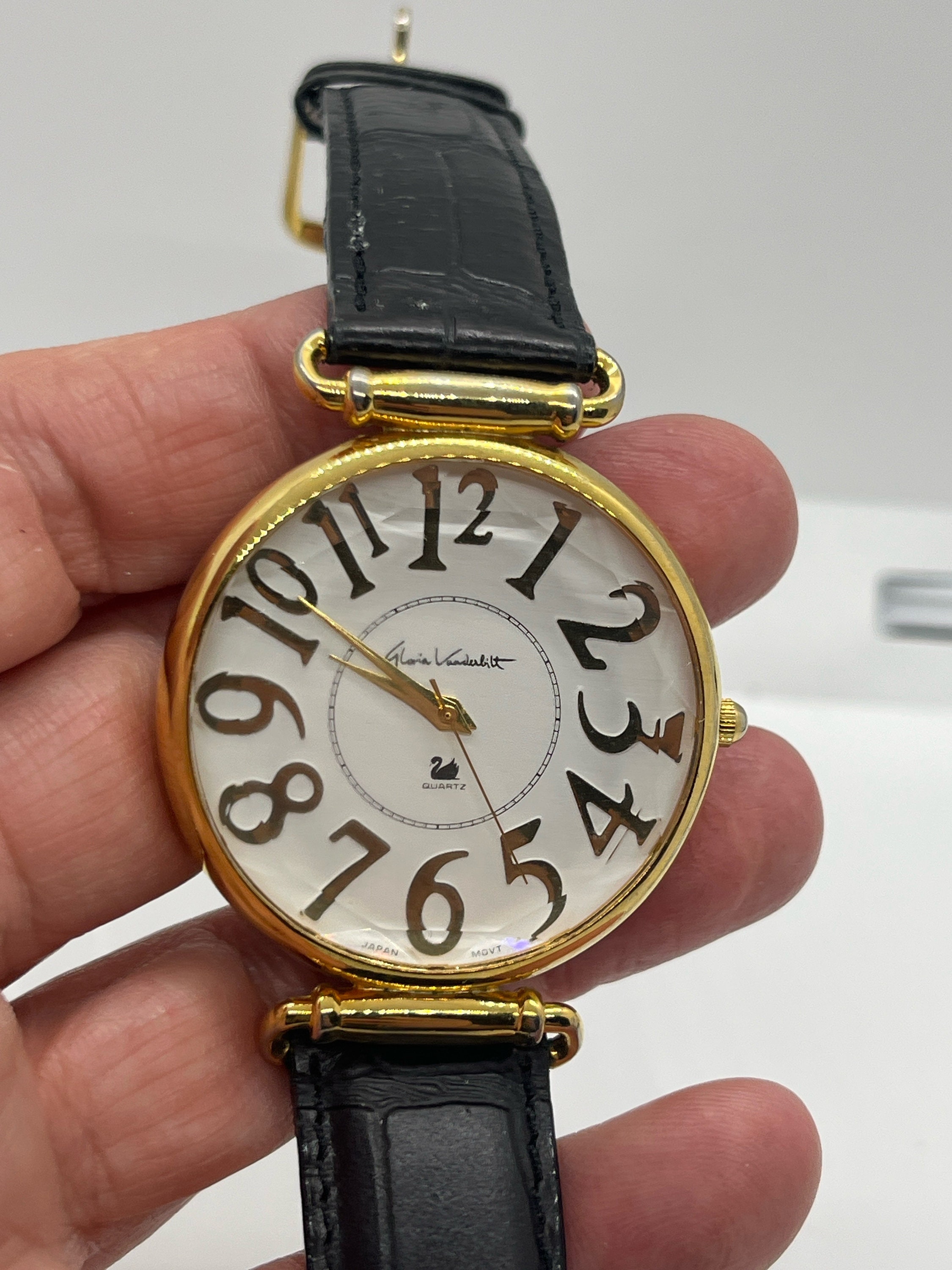 Gloria Vanderbilt Vintage Crystal Bezel Bracelet Watch Vintage Gloria Vanderbilt Quartz Gold Tone Watch With  main image 4
