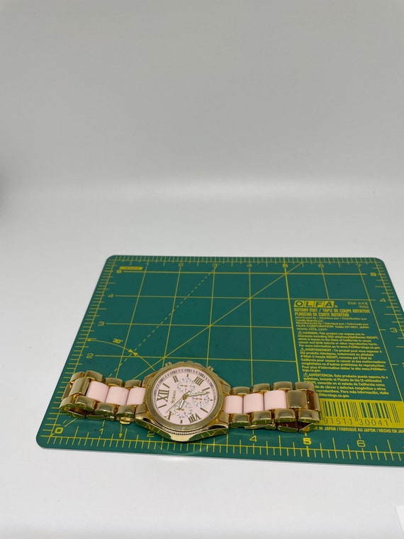 Vintage goldtone and pink Style and Co watch - image 8