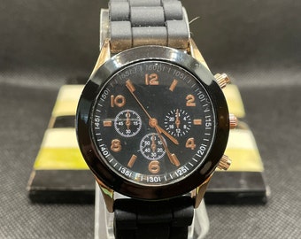 Vintage unisex black watch