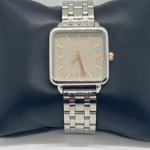 Men’s Silvertone watch