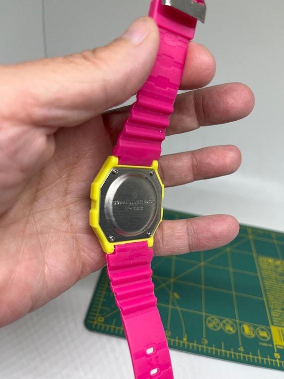 Daiso blue planet watch clearance