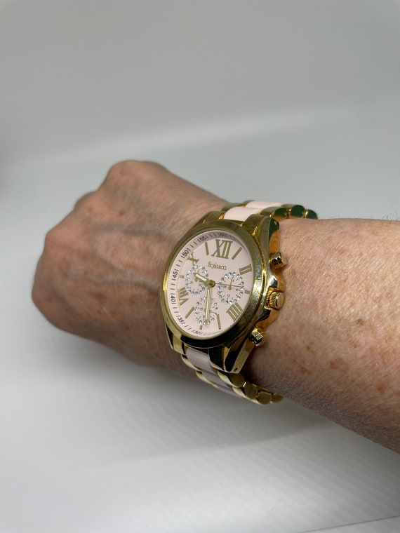 Vintage goldtone and pink Style and Co watch - image 9