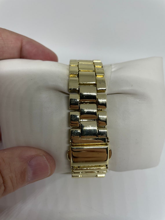 Vintage Geneva goldtone watch - image 2