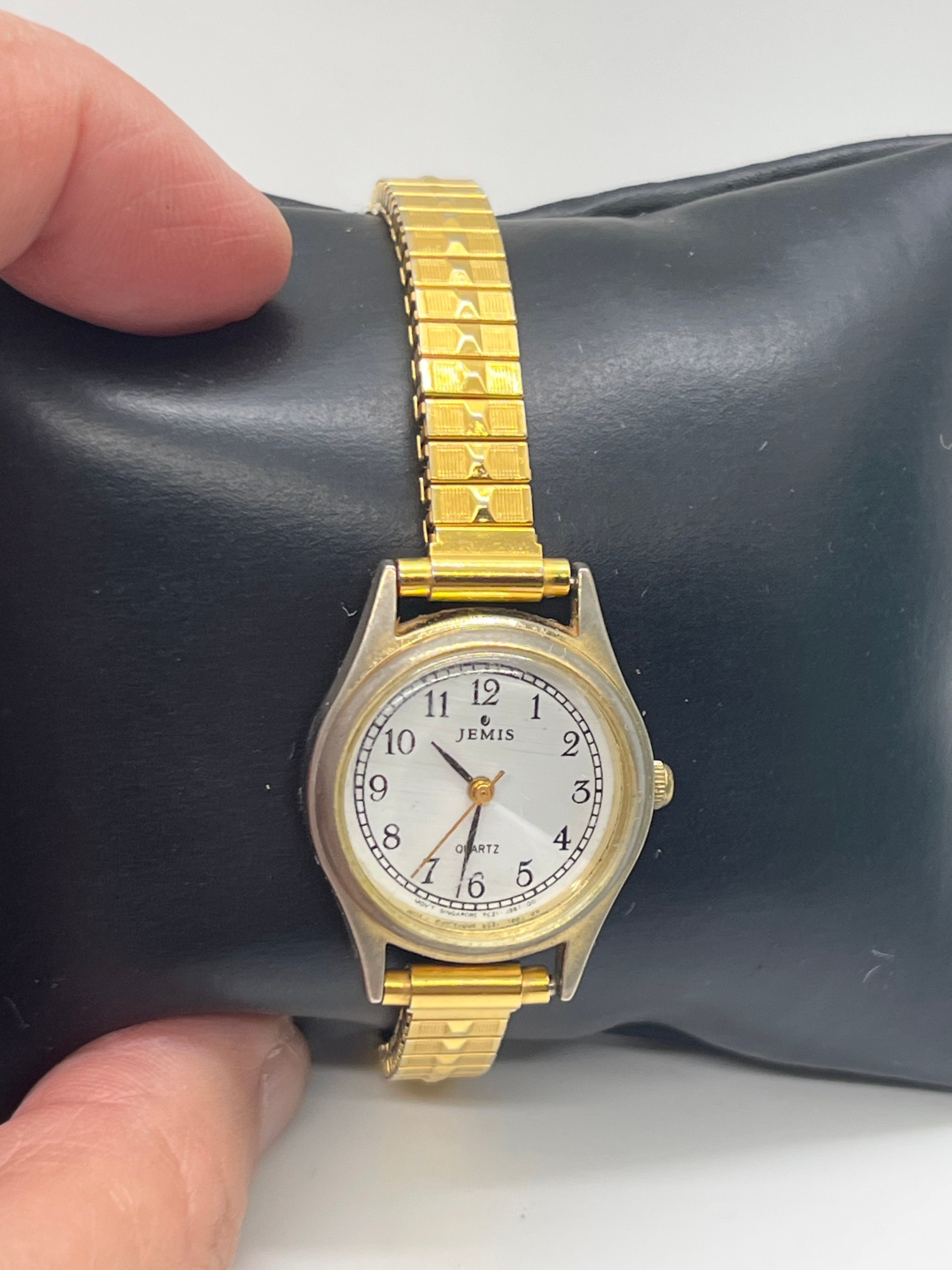 Jemis ladies watch hotsell