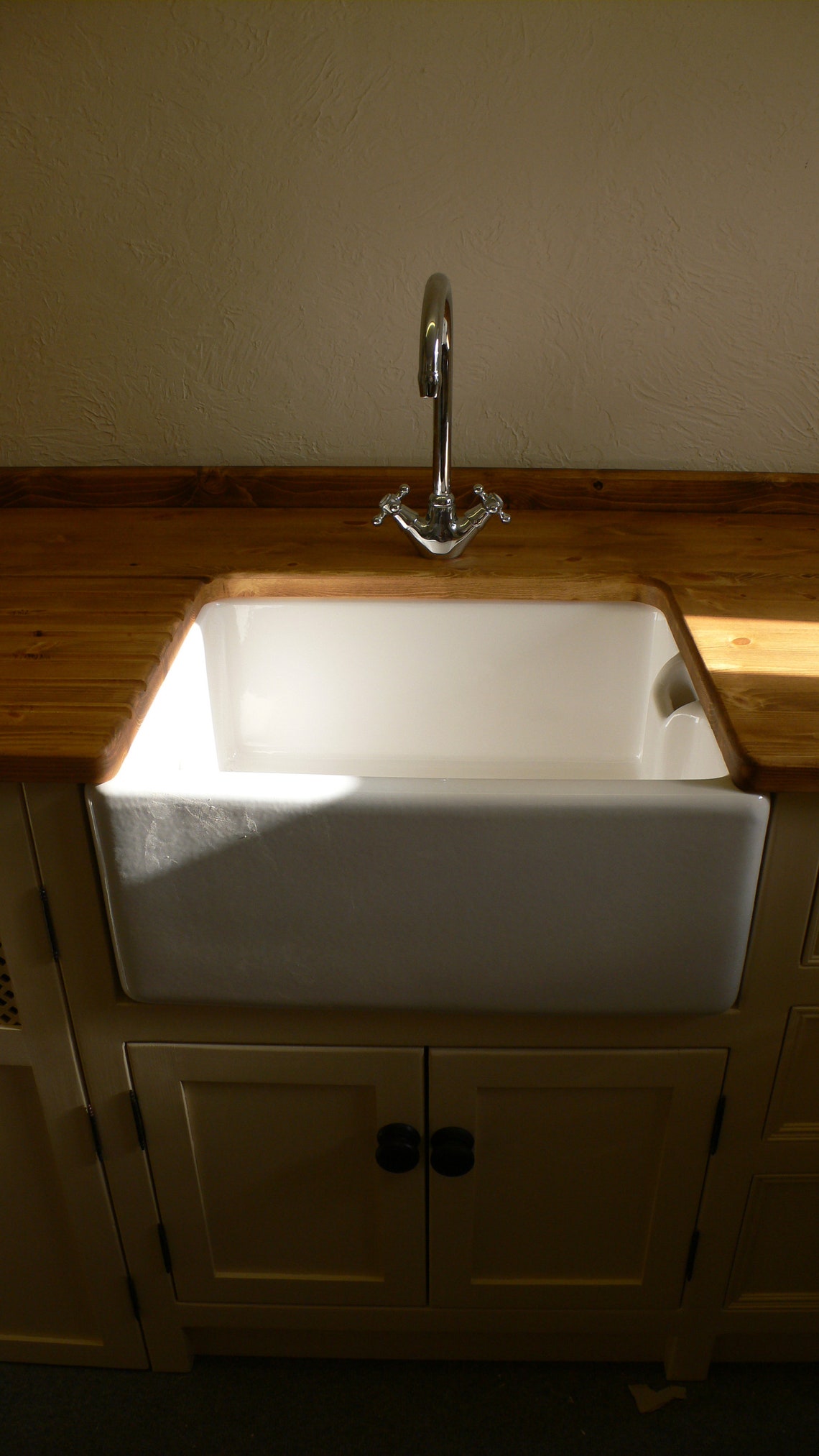 Handbuilt Solid Pine Freestanding Belfast Sink/appliance Unit,painted