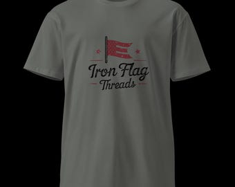 Camiseta desgastada con la bandera estadounidense, propiedad de veteranos