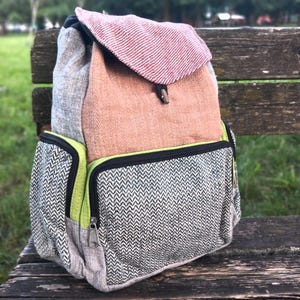 Multi-Pocket-Rucksack aus Hanf und Baumwolle