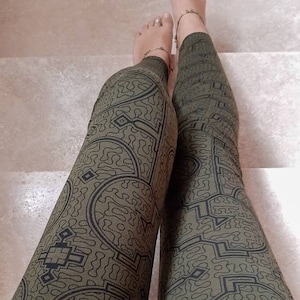 Shipibo green leggings