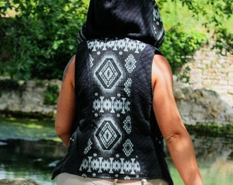 Tribal Hoodie Weste, Bestickte Weste, Weste mit geometrischem Design, Weste mit Taschen, Festivalweste