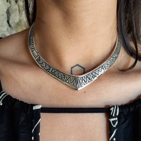 Chunky choker, Thick choker, Choker necklace, Rigid necklace, Collar necklace, Geometric necklace, Tribal choker