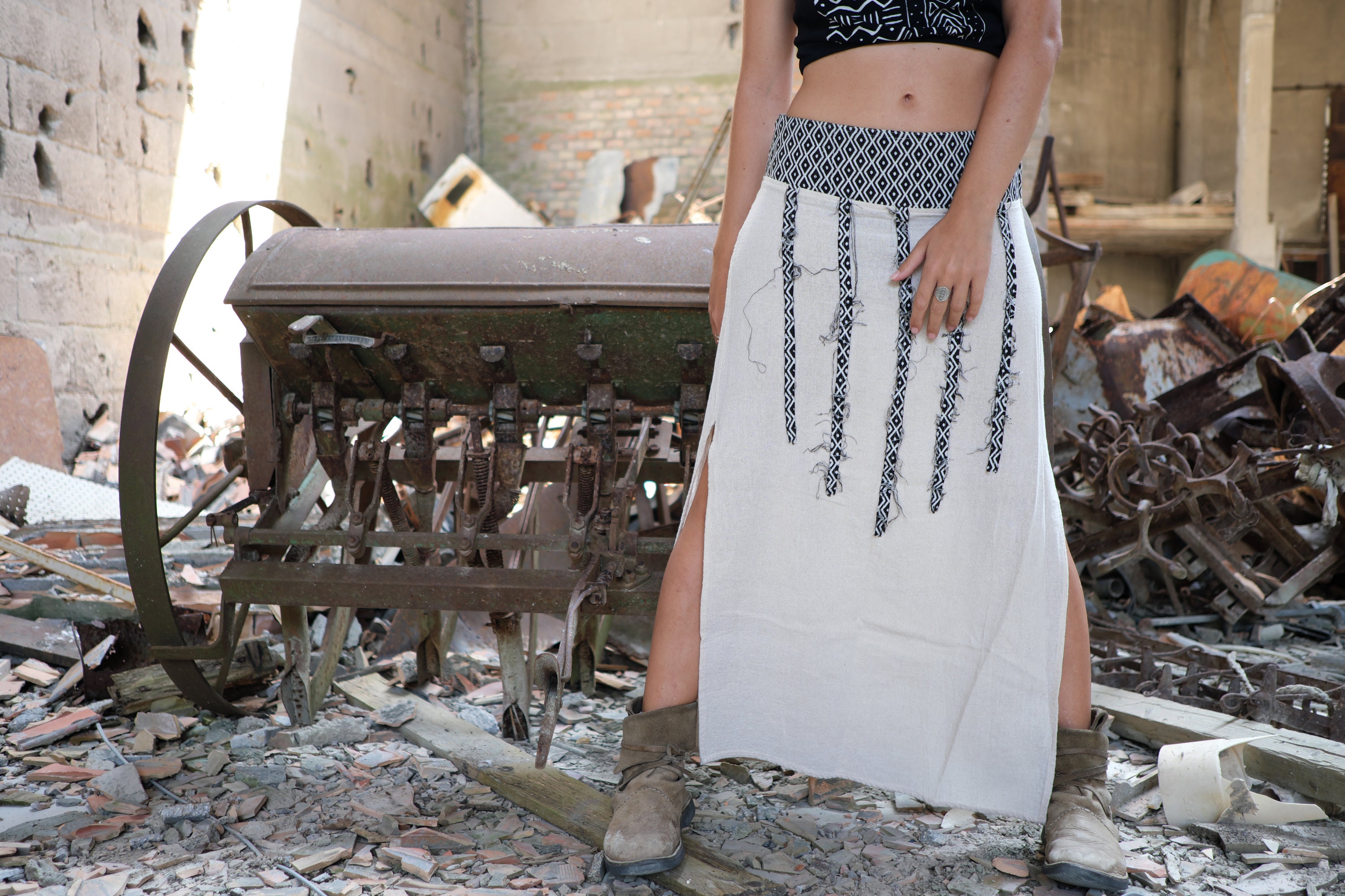 Tribal Embroidered Linen Layered Midi Skirt Size 8