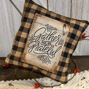 Fall Primitive cinnamon grunge pillow tucks