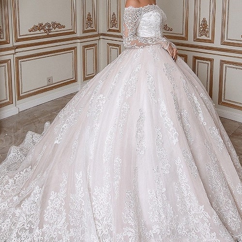Ballgown Lace Wedding Dress - Etsy