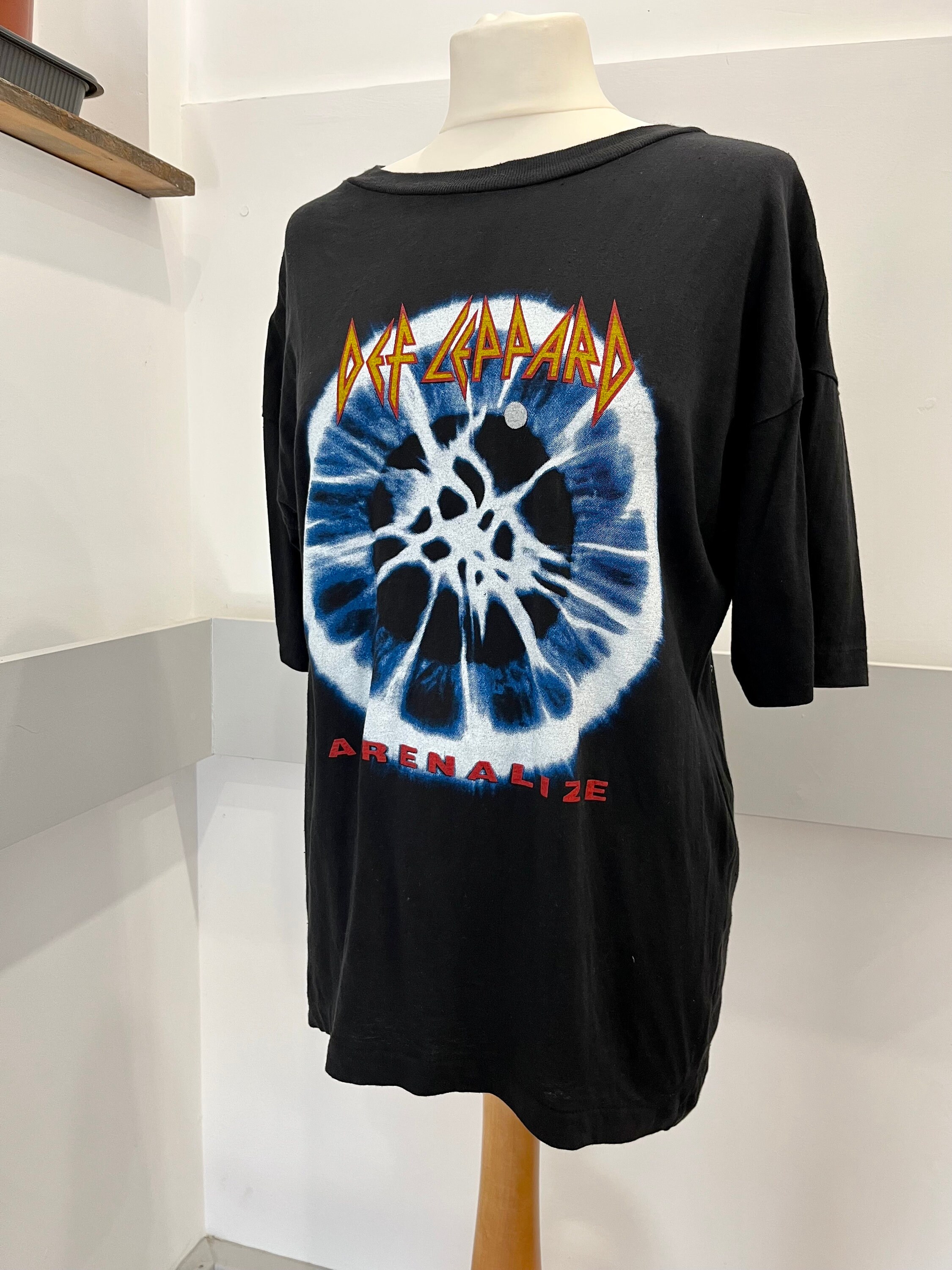 Vintage Band Tee- Def Leppard - 1990s T-shirt - Adrenalize Tour