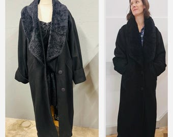 Vintage Clothing- Vintage Coat- full length-oversized 1980s - Faux Fur - Black