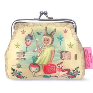 Porte-monnaie Bunny Girl vintage asiatique des années 1950, nostalgie, oreilles de lapin, par Fiona Hewitt