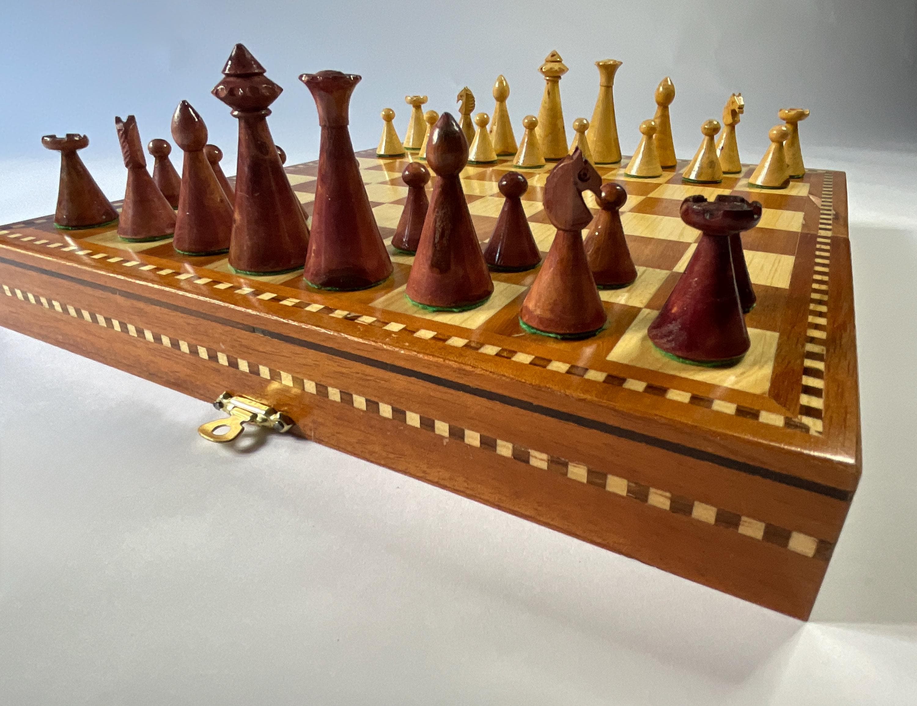 Jeu d'échecs style Barleycorn, os, Allemagne, XIXe siècle
