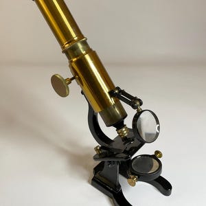 Small antique brass microscope c1900. Medical scientific.