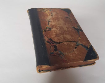 Fables de la Fontaine antique book from 1829.