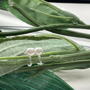 Pearl Clip on earrings, girls clip on Earrings,  Clip on Pearl earrings, Plastic Clip on earrings, non pierced ears