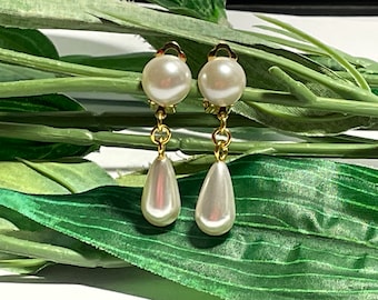 Pearl Dangle Clip On Earrings: Gold Tone Teardrop Pearl