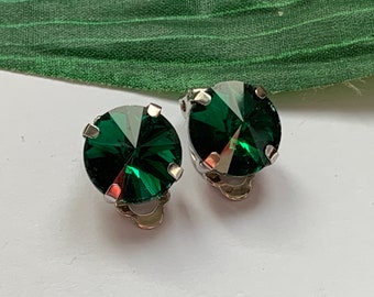 Girls Emerald Green Rhinestone clip on Earrings, bling earrings, sparkle earrings,clip on earrings, girls clip on earrings, clip on earrings