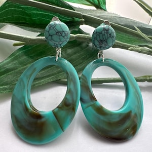 Turquoise Dangle Clip On Earrings: Silver Tone Retro Style